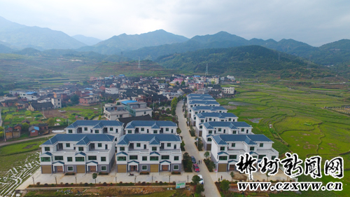 航拍下的苏仙区良田镇高雅岭村新貌-郴州新闻网