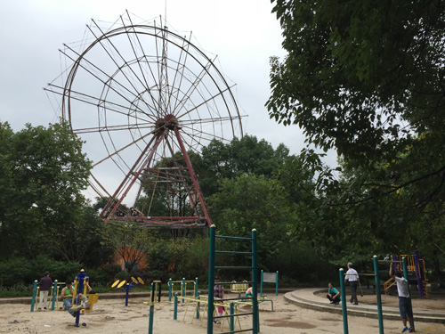 北湖公园废弃摩天轮计划拆除