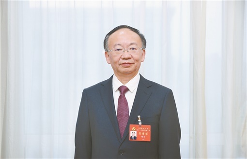 初心辉映红飘带 接续奋斗新征程
