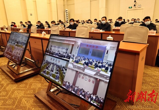 毛伟明：下好先手棋 打好主动仗  营造平安健康和谐稳定的社会环境